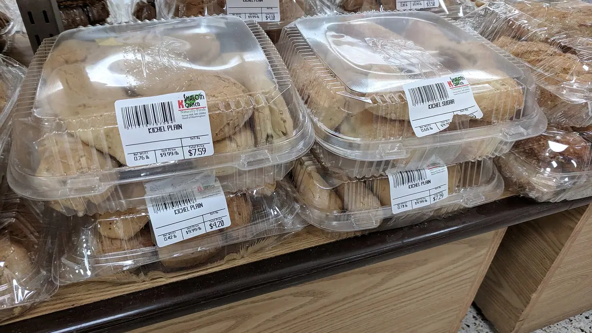 Marshall's Family Bakers – bakery in Larbert town centre